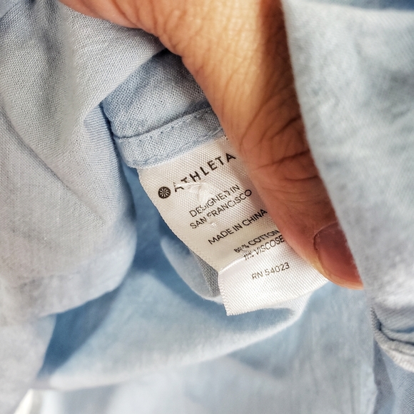 ATHLETA Blue Casual Button Down Collared Shirt Med - Picture 5 of 8